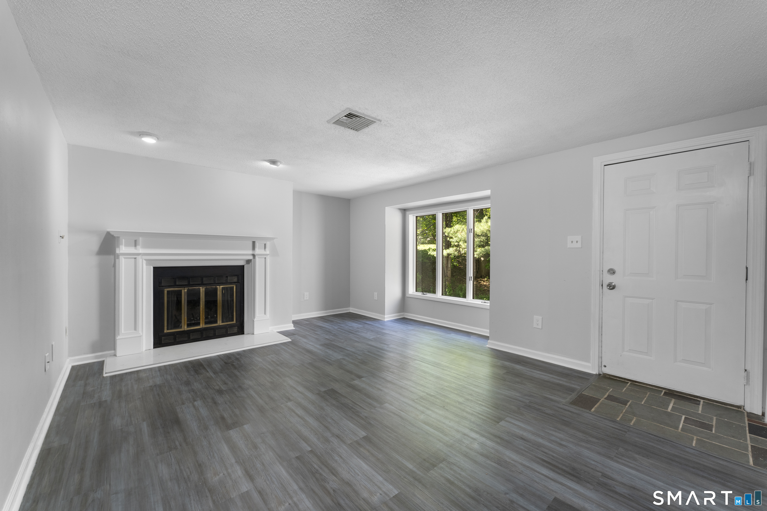 12 Kings Wood Manor Shelton CT 06484