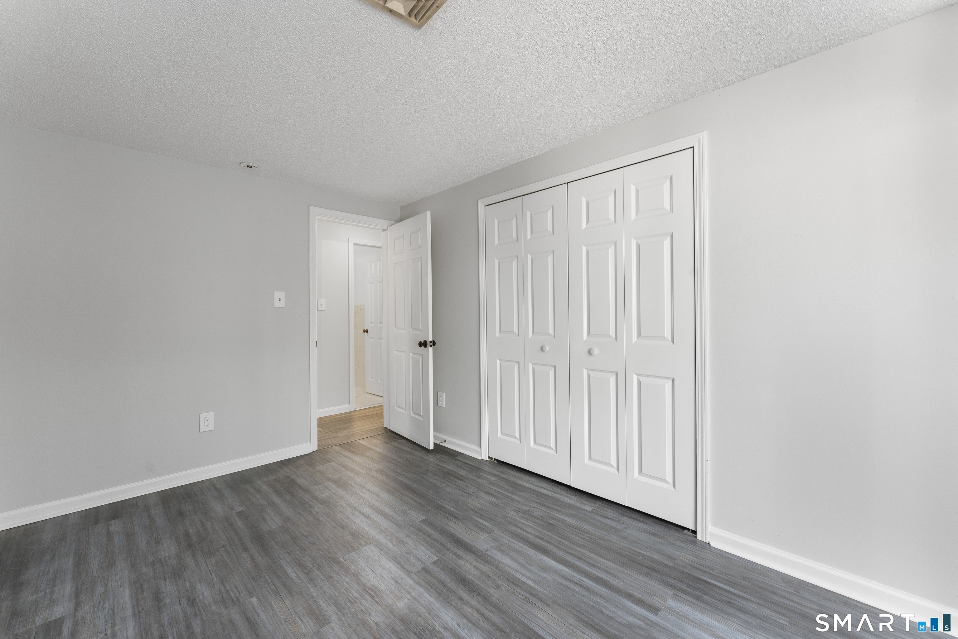 12 Kings Wood Manor Shelton CT 06484