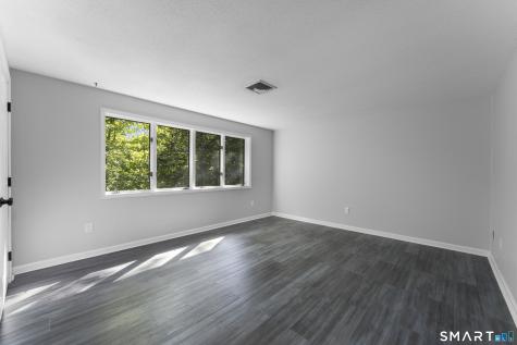 12 Kings Wood Manor Shelton CT 06484