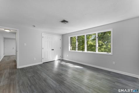 12 Kings Wood Manor Shelton CT 06484