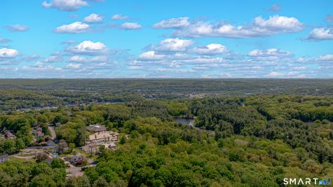 12 Kings Wood Manor Shelton CT 06484