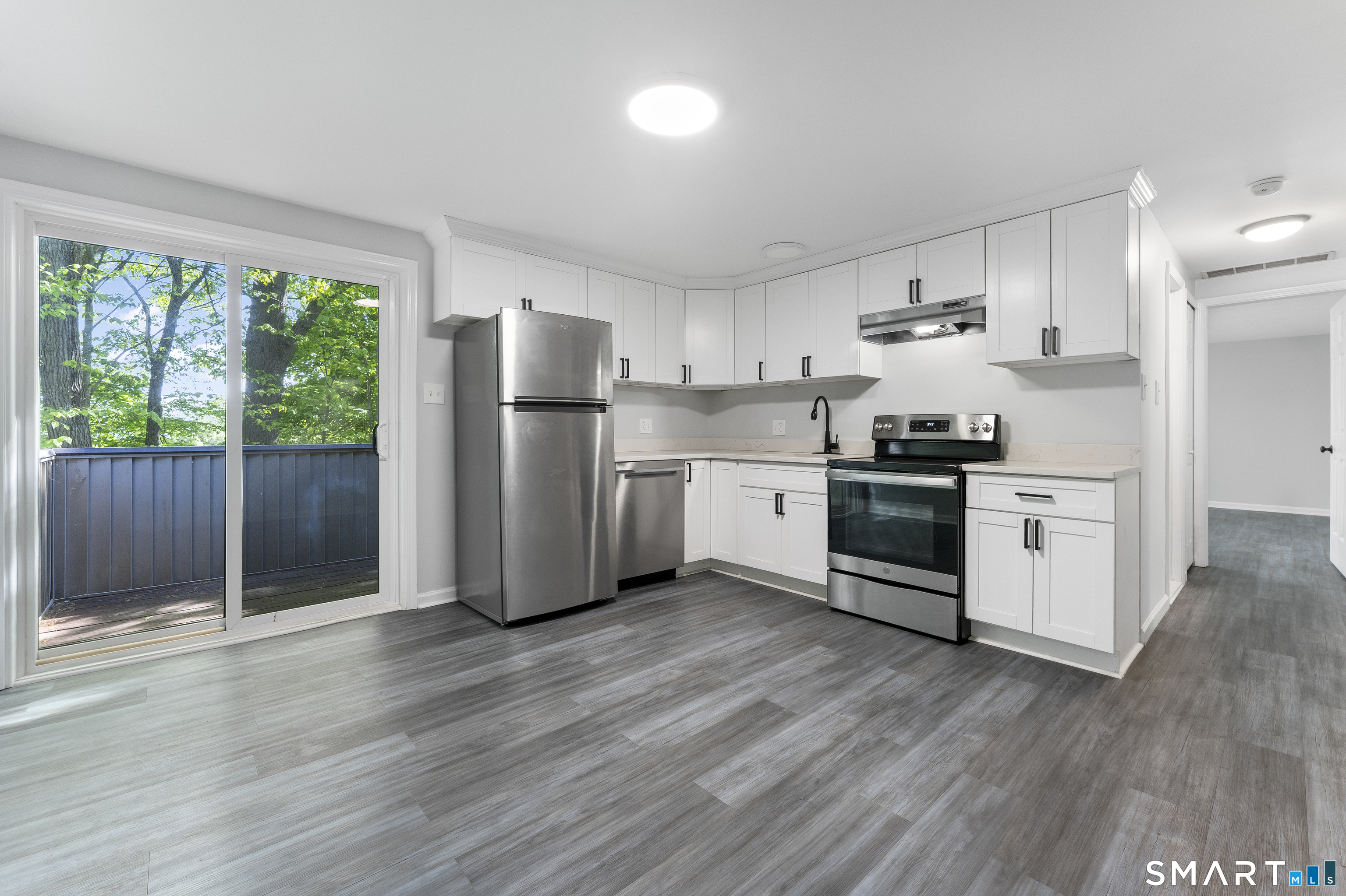 12 Kings Wood Manor Shelton CT 06484