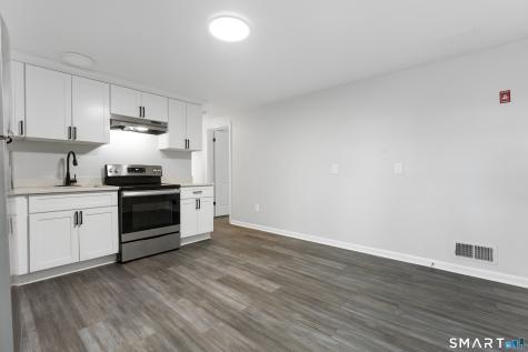 12 Kings Wood Manor Shelton CT 06484