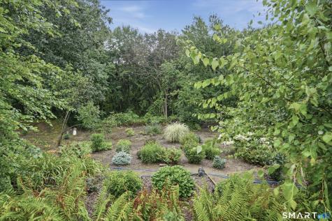 37 Quail Hollow Enfield CT 06082