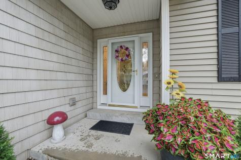 37 Quail Hollow Enfield CT 06082