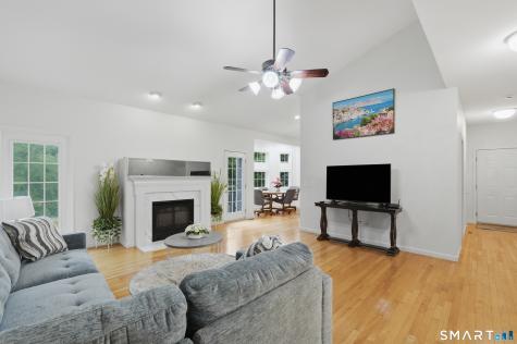 37 Quail Hollow Enfield CT 06082