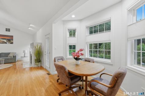 37 Quail Hollow Enfield CT 06082