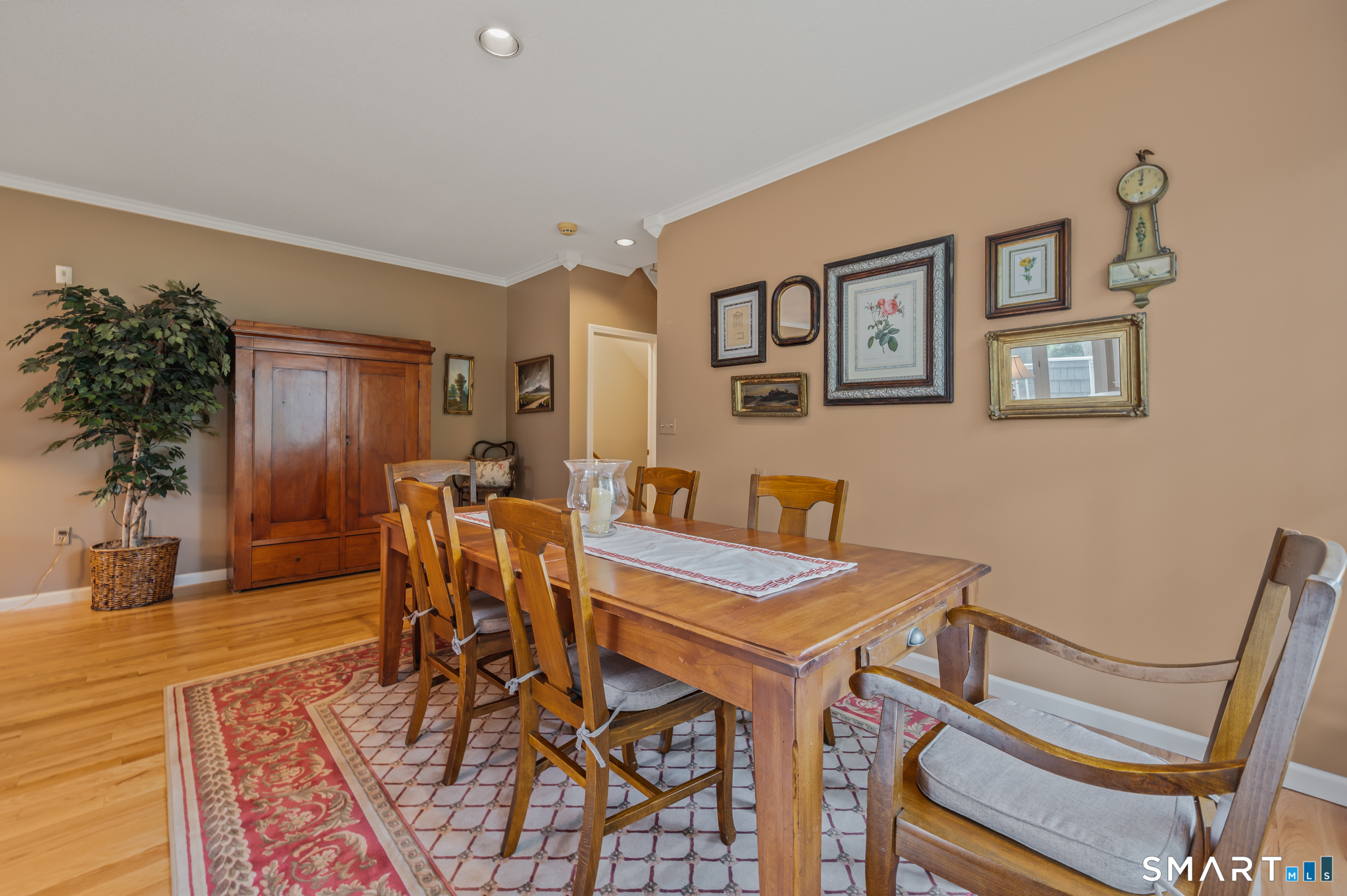 43 Harwich Lane West Hartford CT 06117