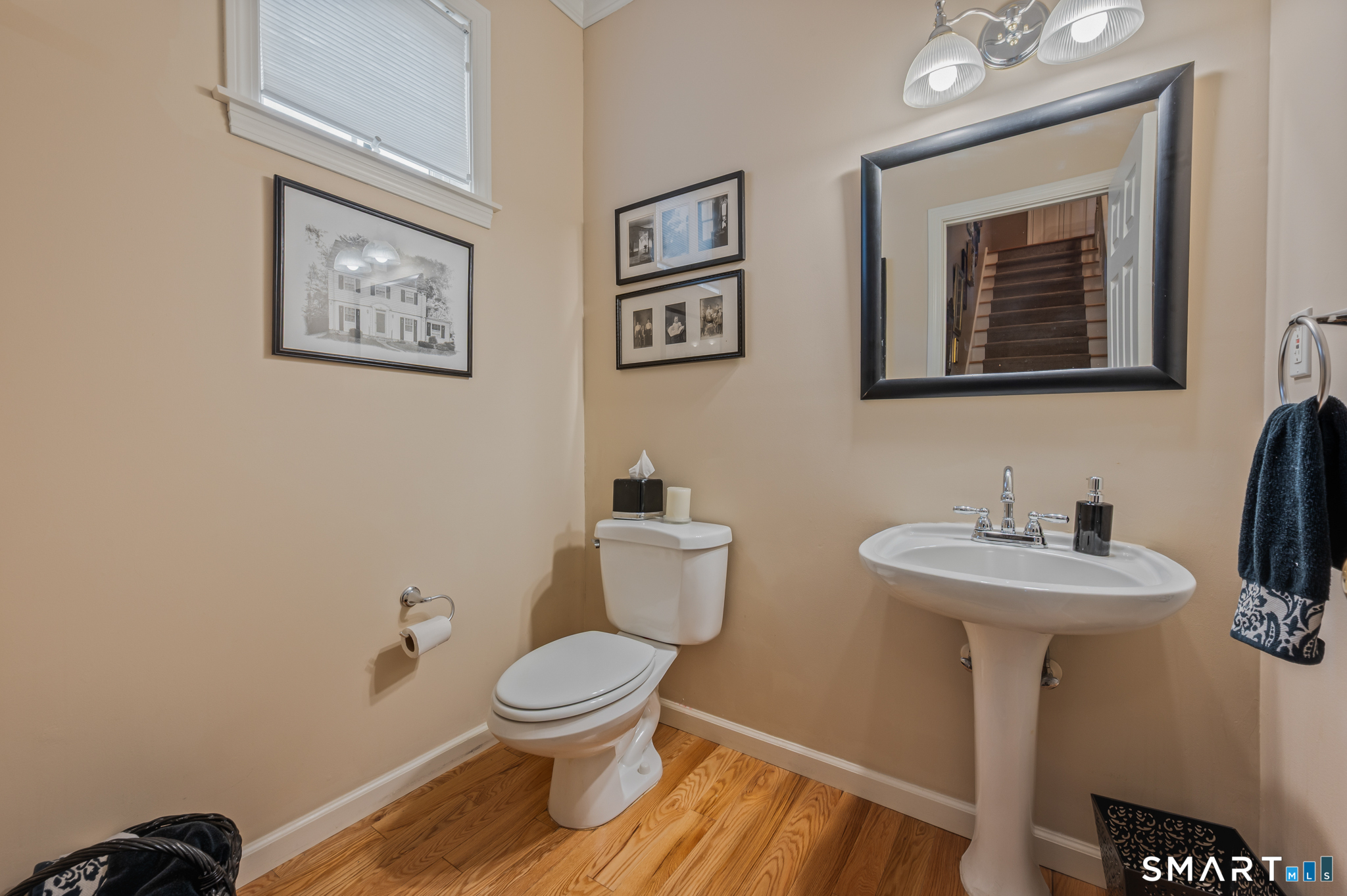 43 Harwich Lane West Hartford CT 06117