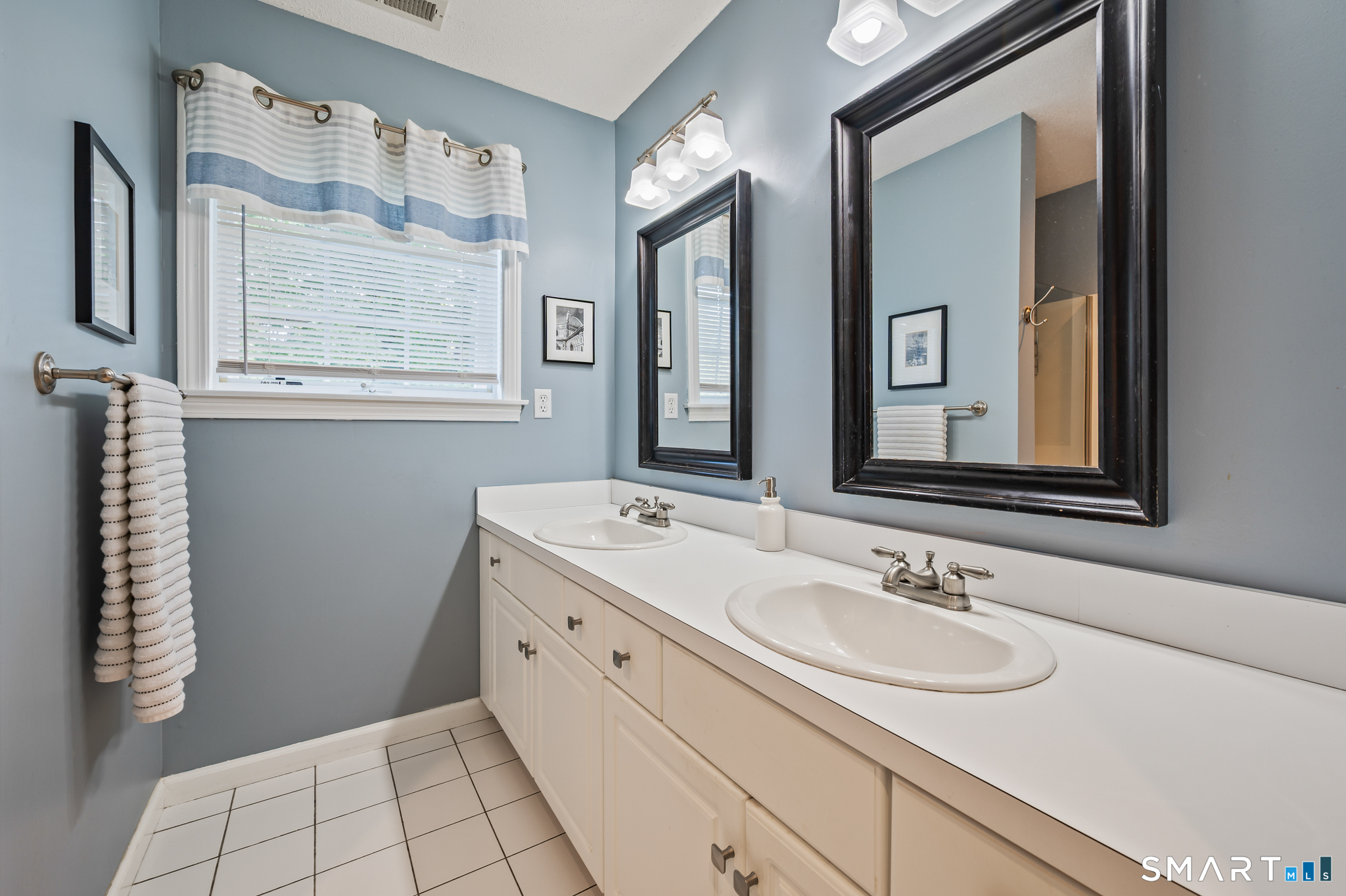 43 Harwich Lane West Hartford CT 06117