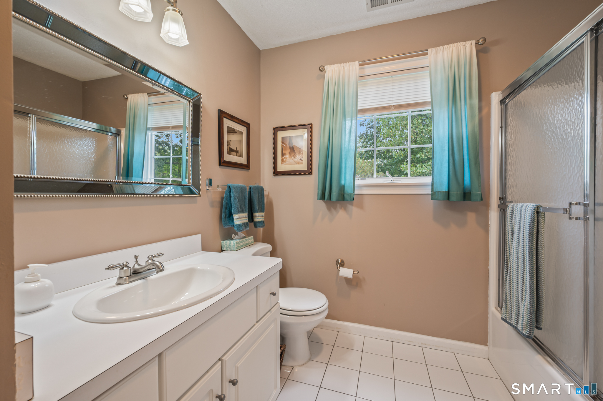 43 Harwich Lane West Hartford CT 06117