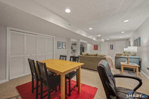 43 Harwich Lane West Hartford CT 06117