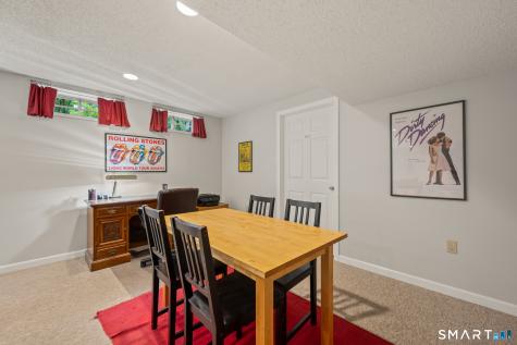 43 Harwich Lane West Hartford CT 06117
