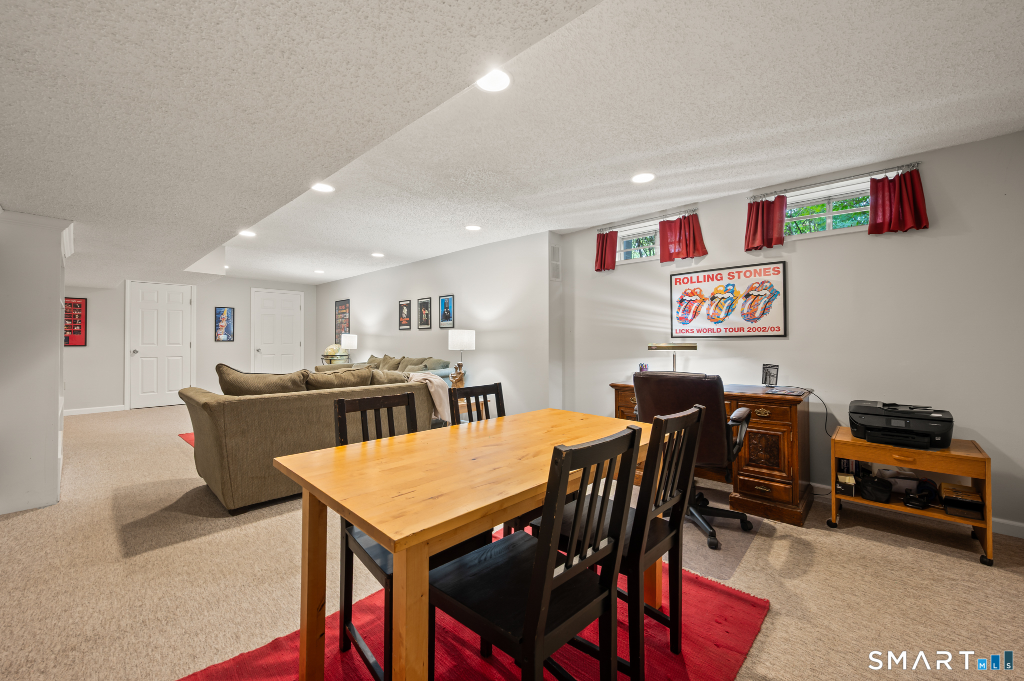 43 Harwich Lane West Hartford CT 06117