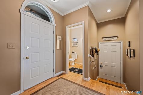 43 Harwich Lane West Hartford CT 06117