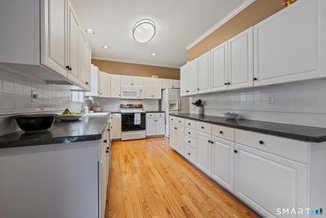 43 Harwich Lane West Hartford CT 06117