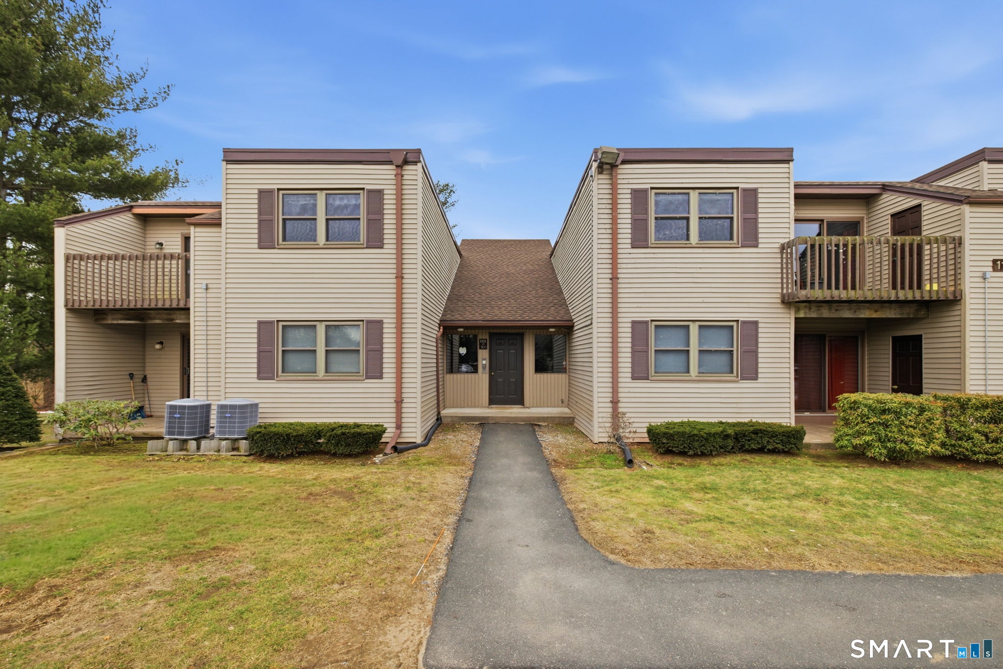 1106 Twin Circle Drive South Windsor CT 06074