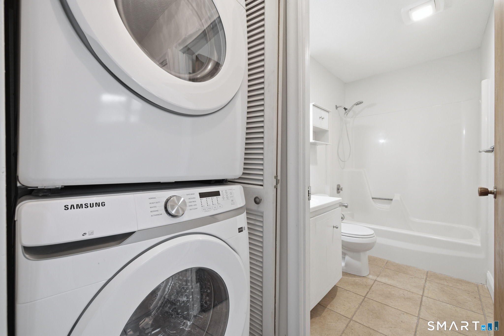 1106 Twin Circle Drive South Windsor CT 06074