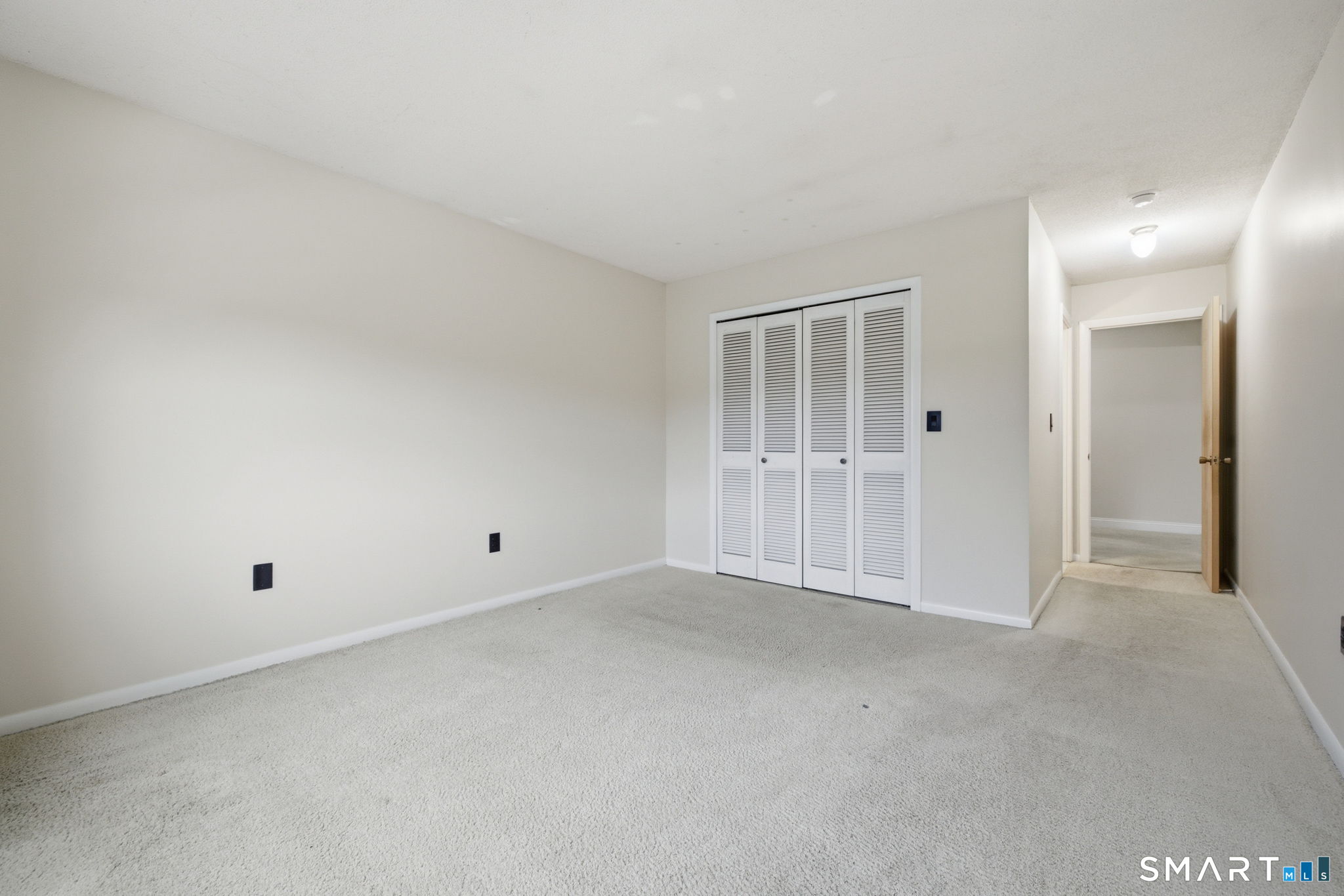 1106 Twin Circle Drive South Windsor CT 06074