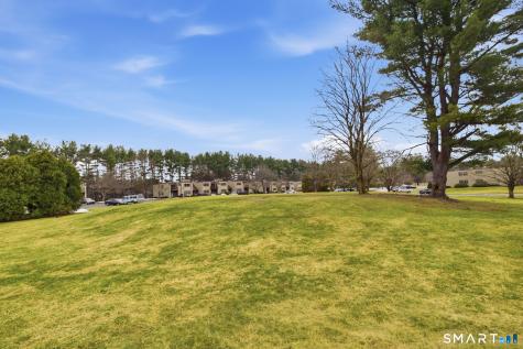 1106 Twin Circle Drive South Windsor CT 06074