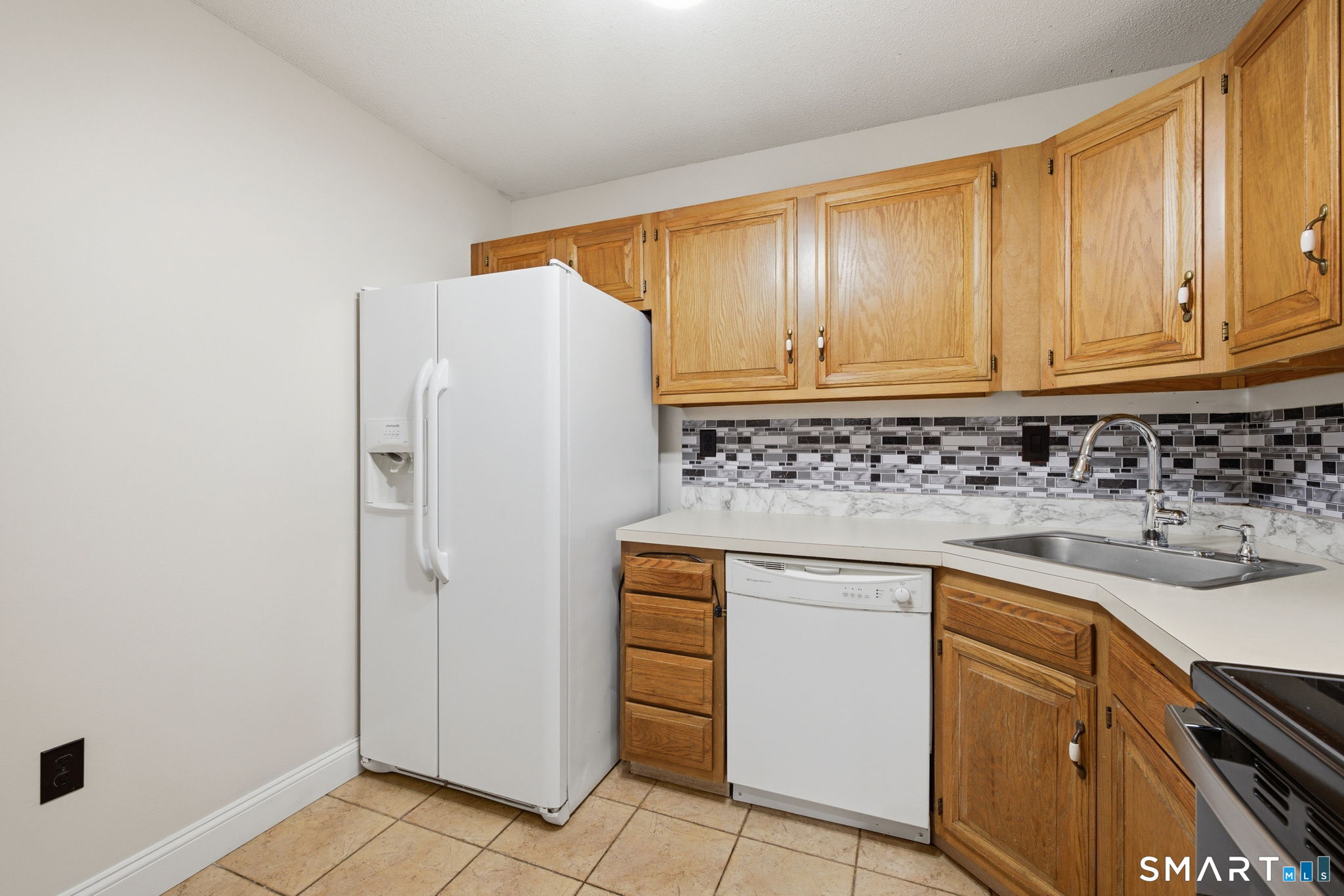 1106 Twin Circle Drive South Windsor CT 06074