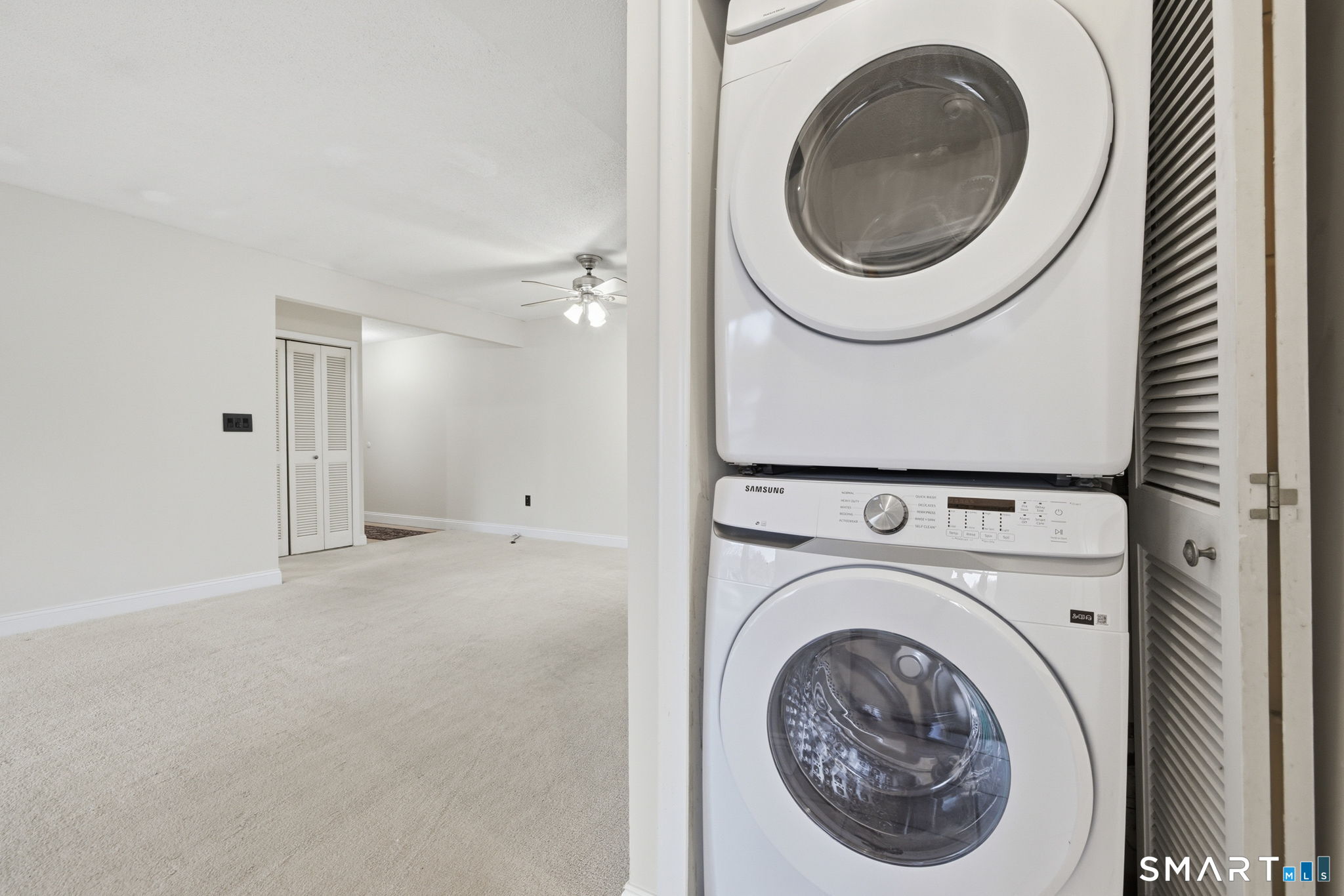1106 Twin Circle Drive South Windsor CT 06074