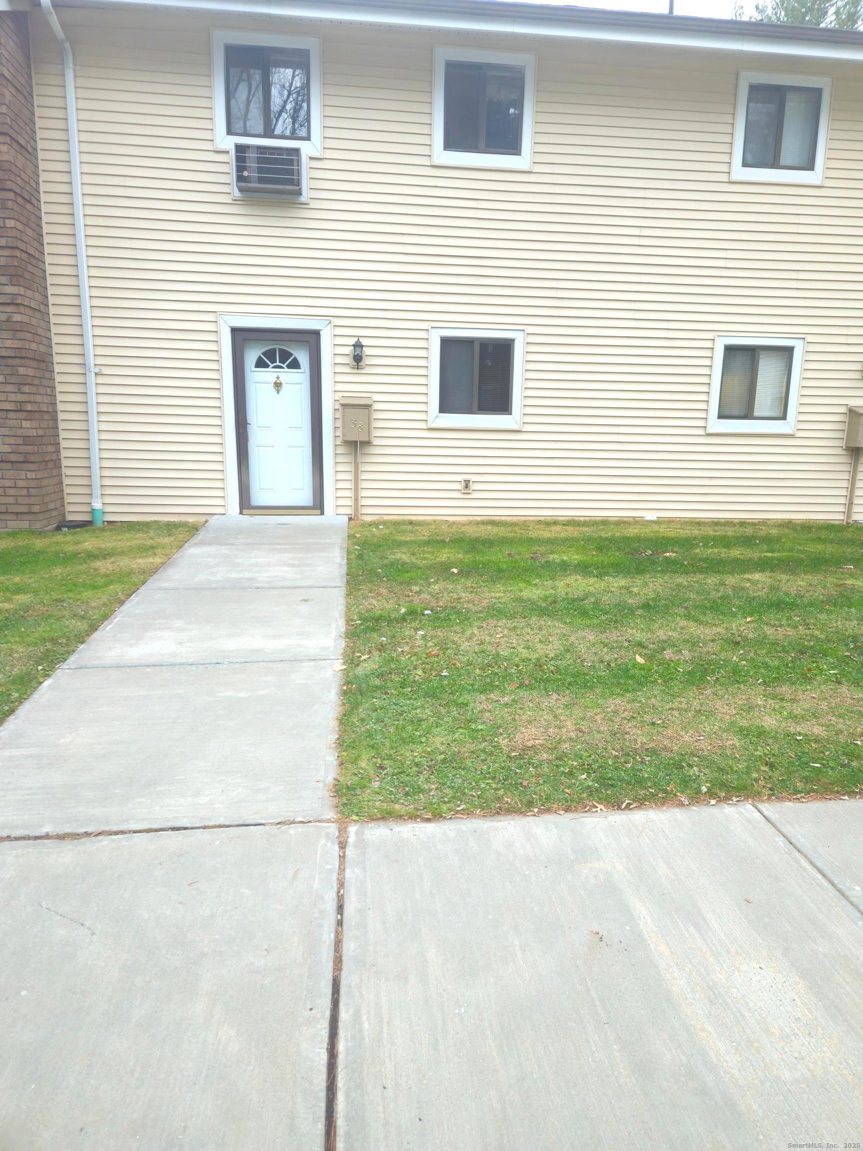 38 Sutton Place Bloomfield CT 06002