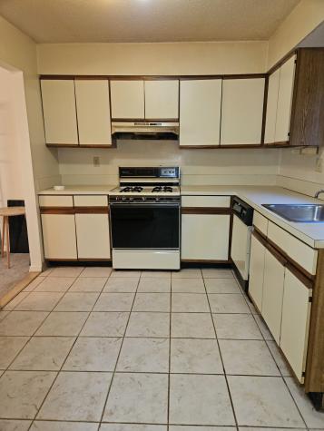 38 Sutton Place Bloomfield CT 06002