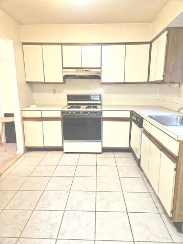 38 Sutton Place Bloomfield CT 06002