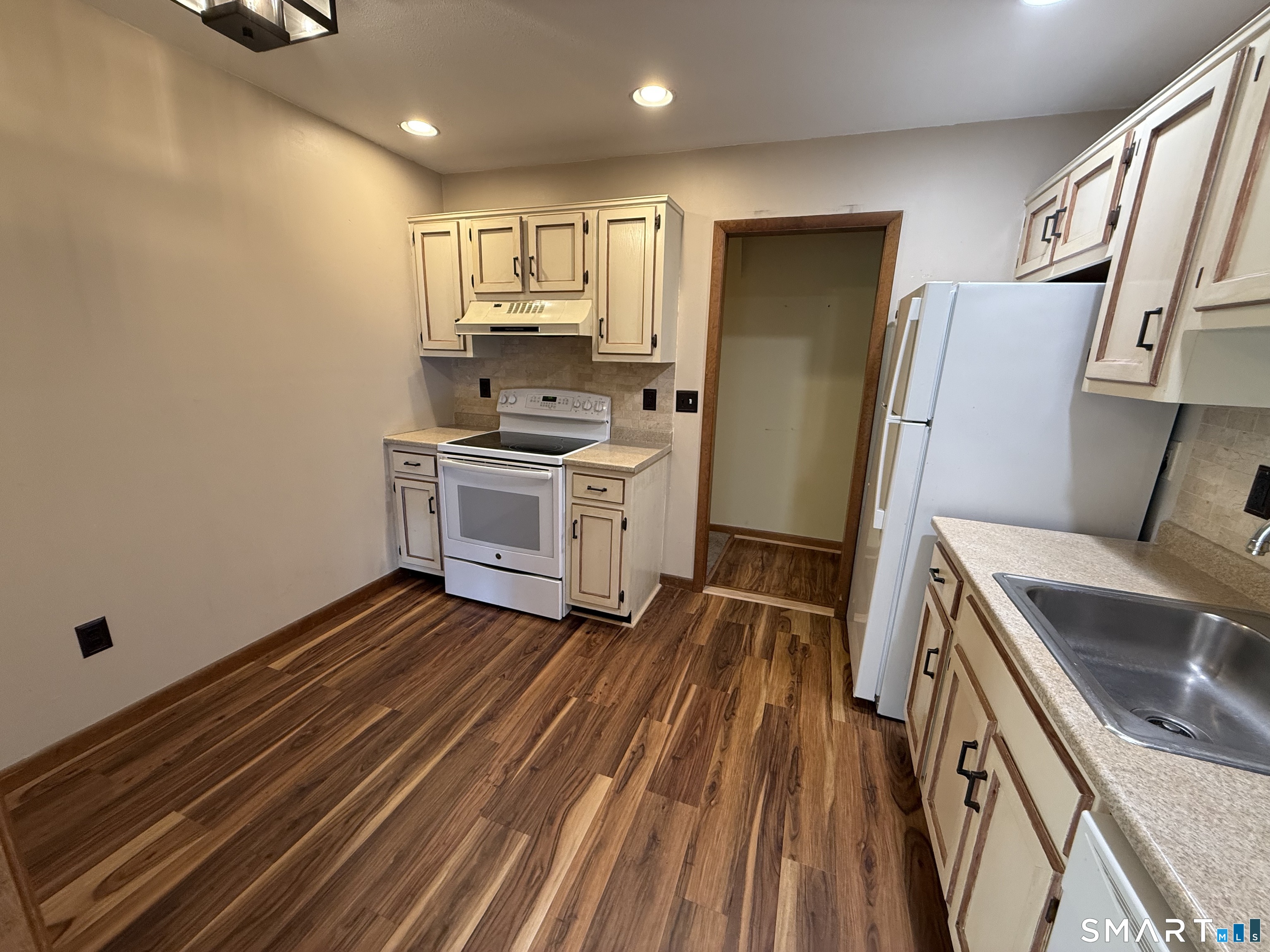 166 Old Brookfield Road Danbury CT 06811