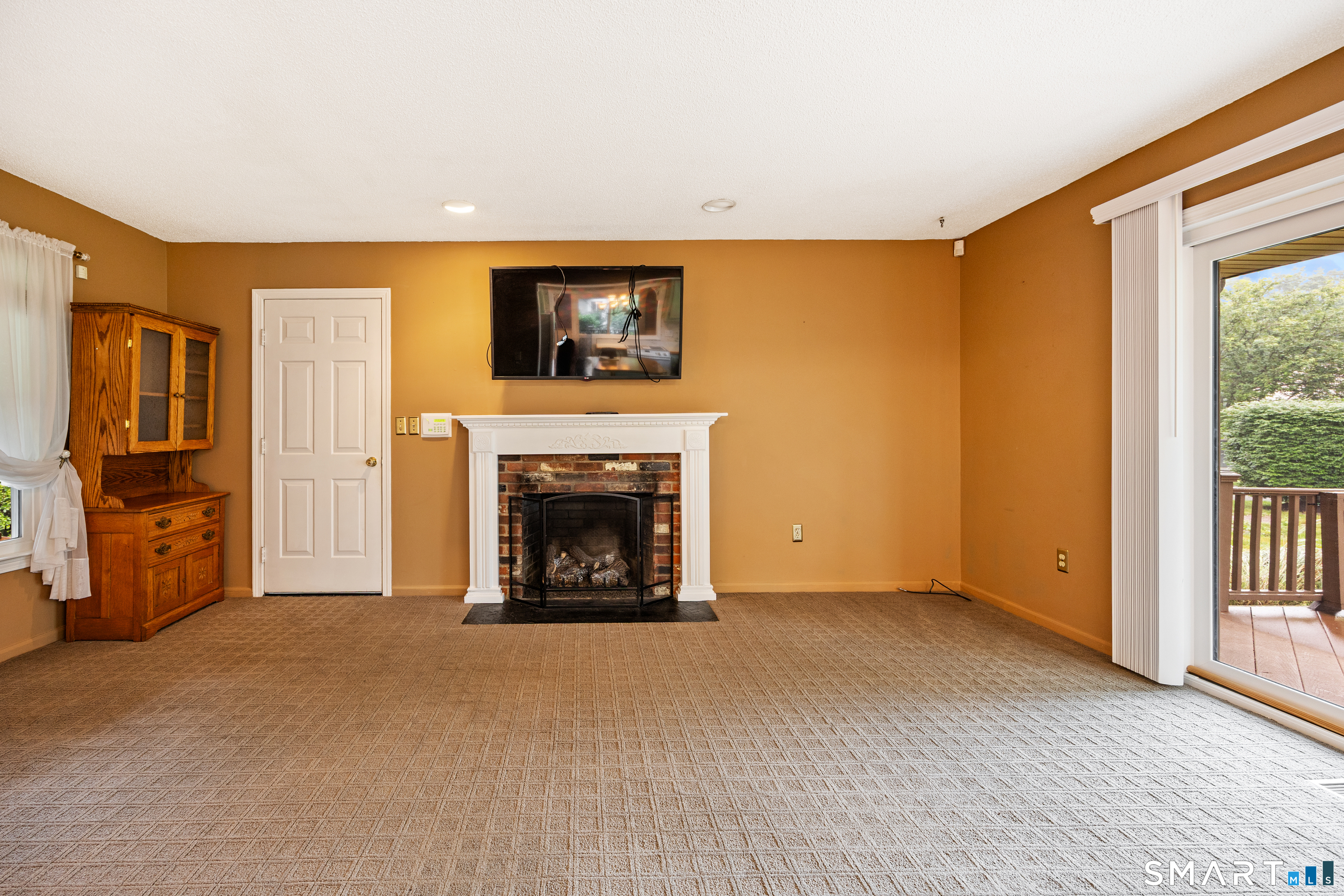 2 Saxon Woods Court Cheshire CT 06410