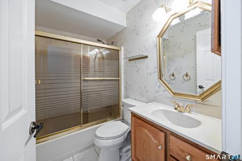 2 Saxon Woods Court Cheshire CT 06410