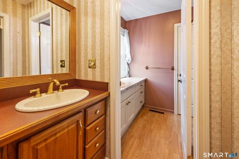 2 Saxon Woods Court Cheshire CT 06410