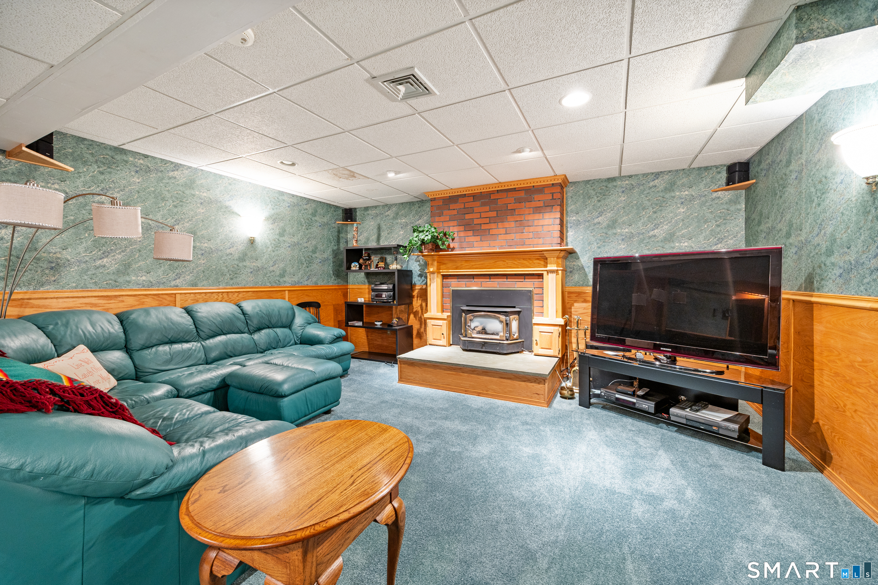 2 Saxon Woods Court Cheshire CT 06410
