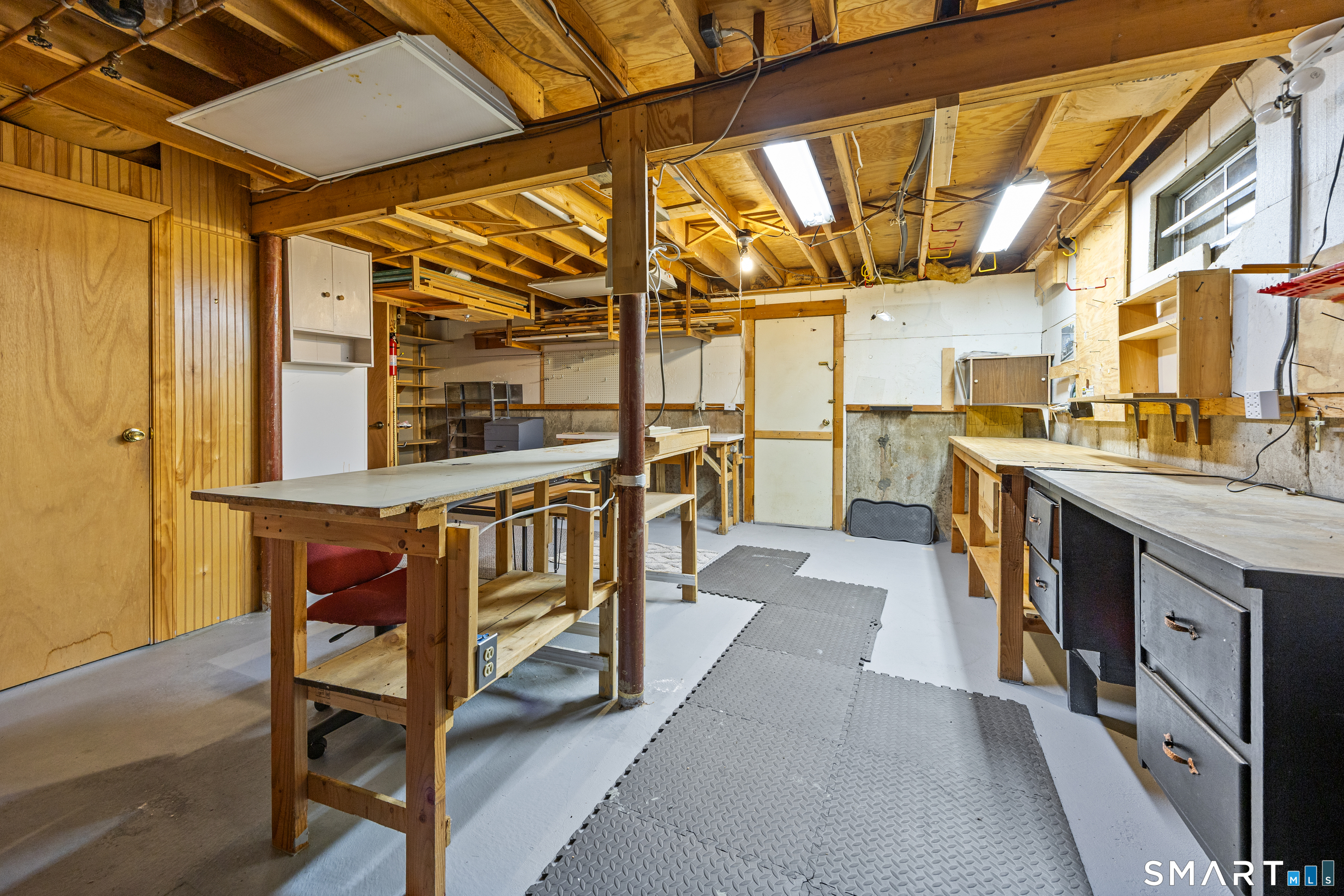 2 Saxon Woods Court Cheshire CT 06410