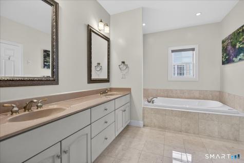 9 Balsam Ridge Circle Wallingford CT 06492