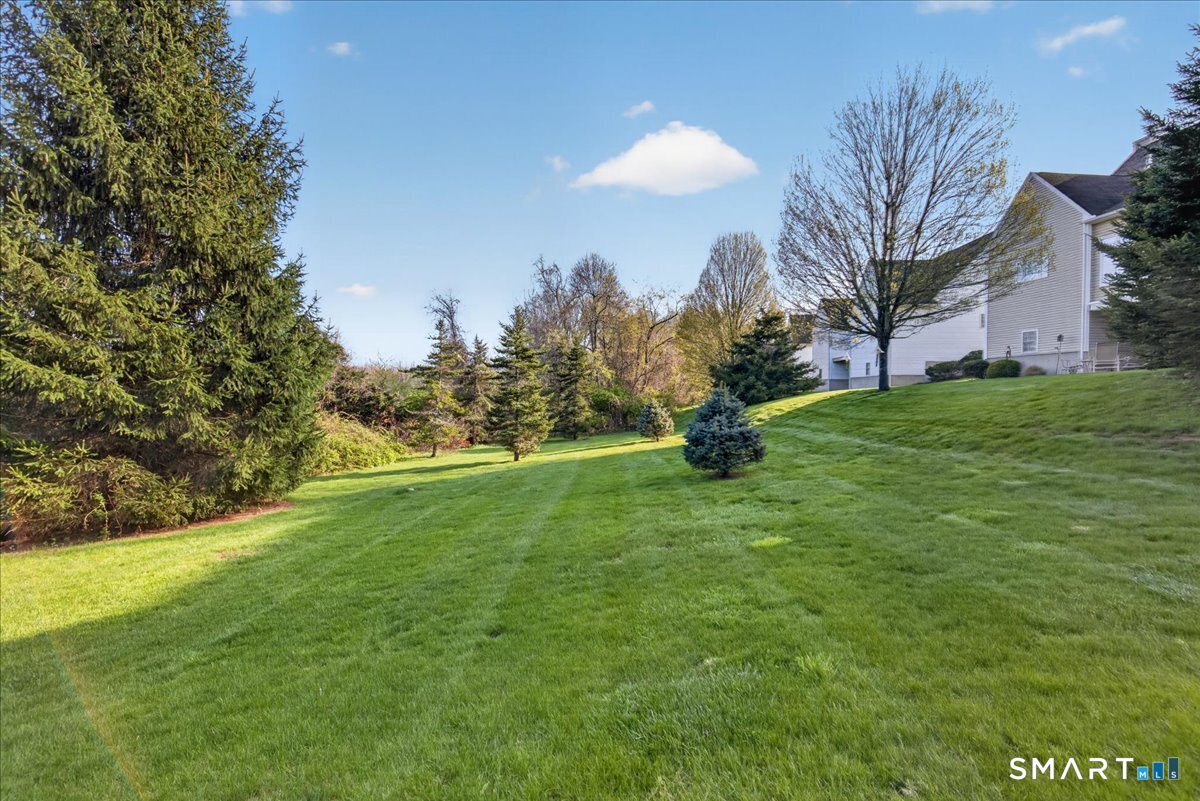 9 Balsam Ridge Circle Wallingford CT 06492