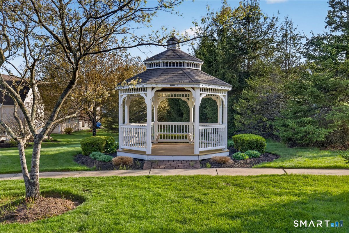 9 Balsam Ridge Circle Wallingford CT 06492