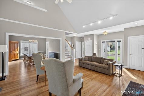 9 Balsam Ridge Circle Wallingford CT 06492