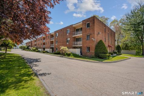 65 Westridge Road New London CT 06320