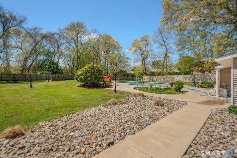 65 Westridge Road New London CT 06320