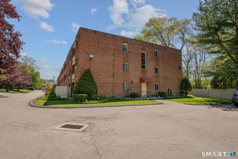 65 Westridge Road New London CT 06320