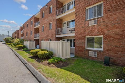 65 Westridge Road New London CT 06320
