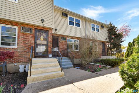 410 Blackstone Village Meriden CT 06450