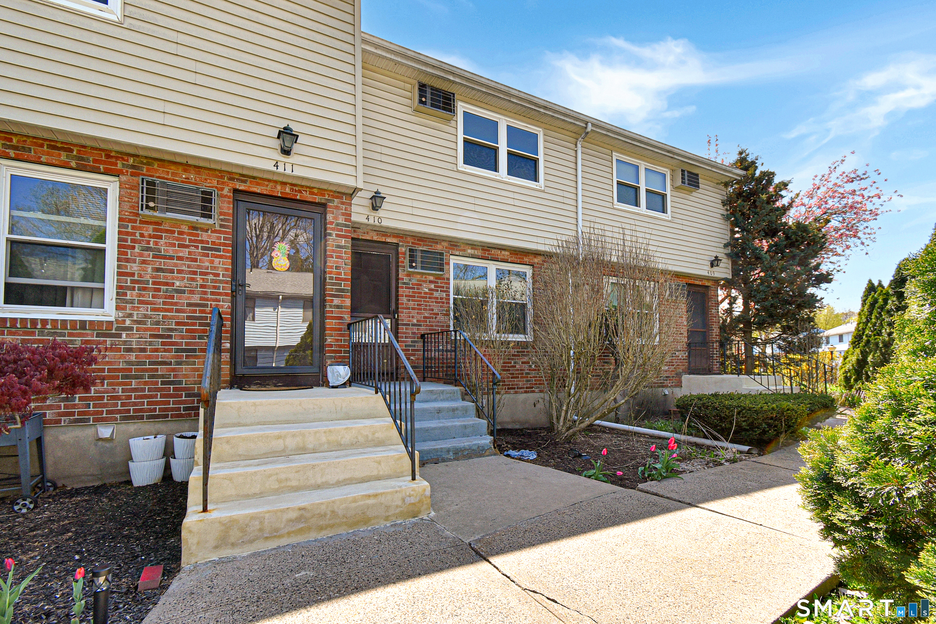 410 Blackstone Village Meriden CT 06450