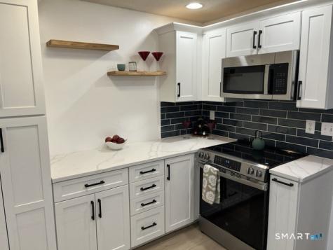166 Old Brookfield Road Danbury CT 06811