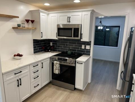 166 Old Brookfield Road Danbury CT 06811