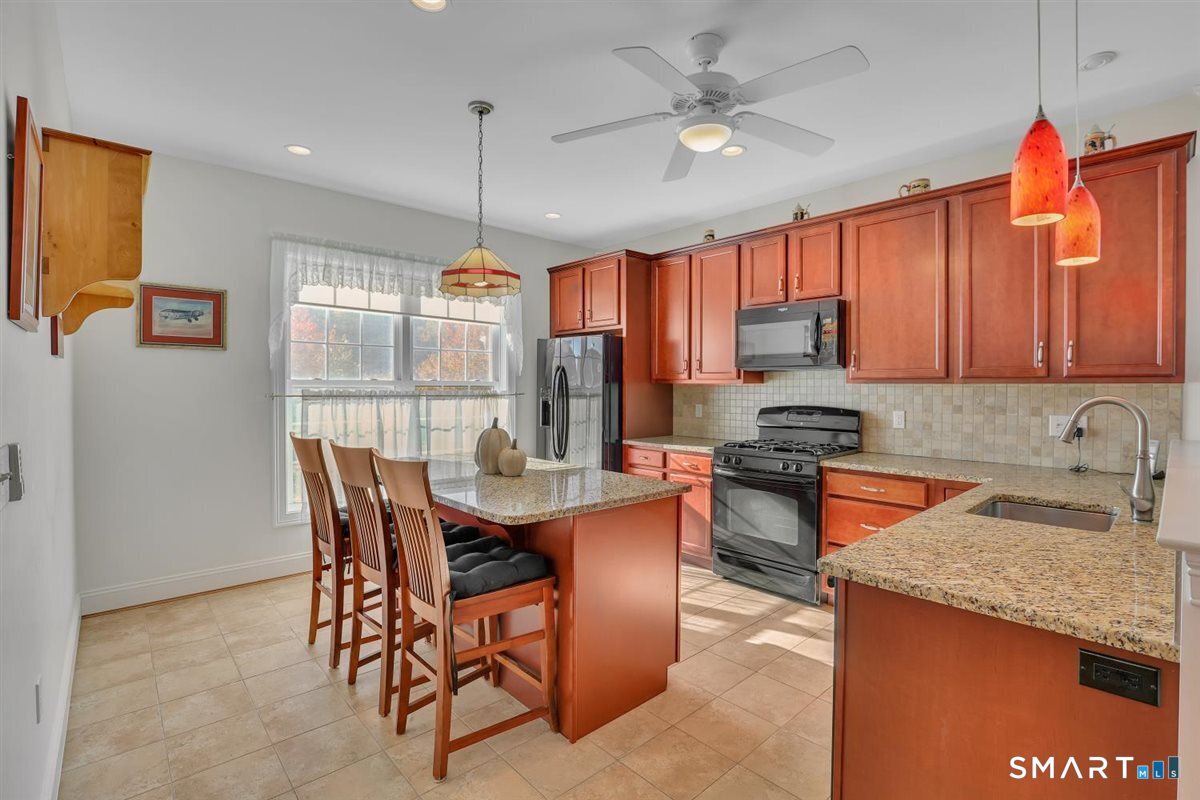 5 Harwood Gardens Cromwell CT 06416