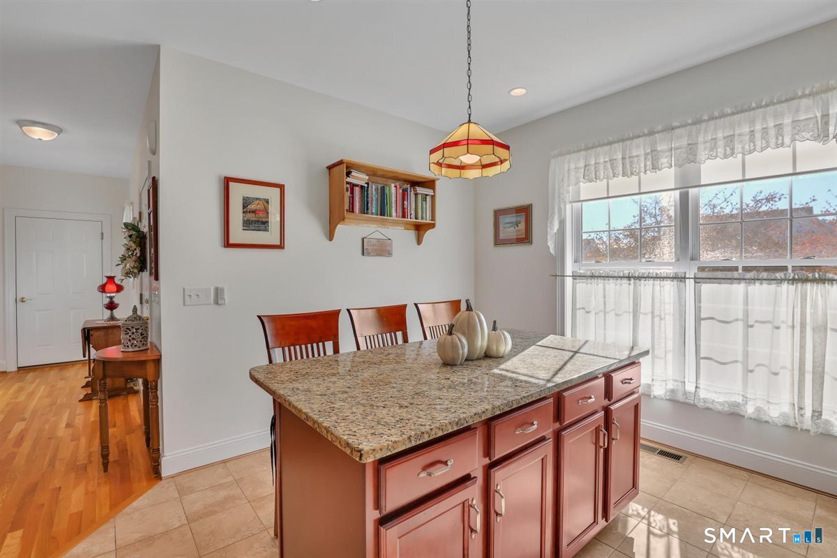 5 Harwood Gardens Cromwell CT 06416