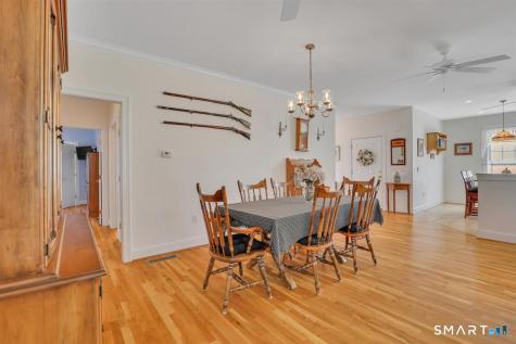 5 Harwood Gardens Cromwell CT 06416
